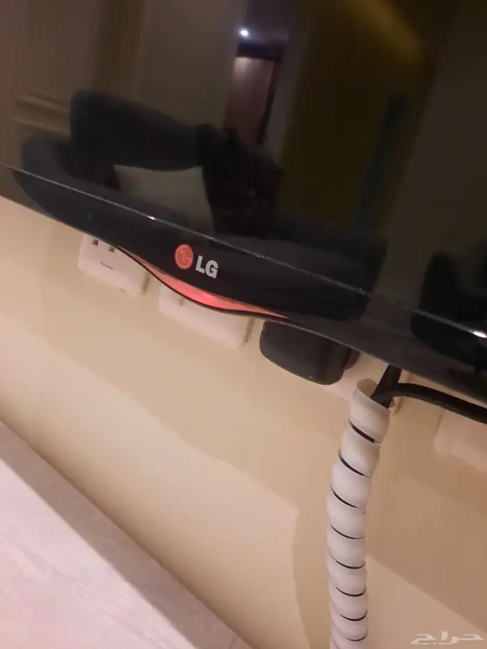 شاشه الجي مستخدم نضيف للبيع 1