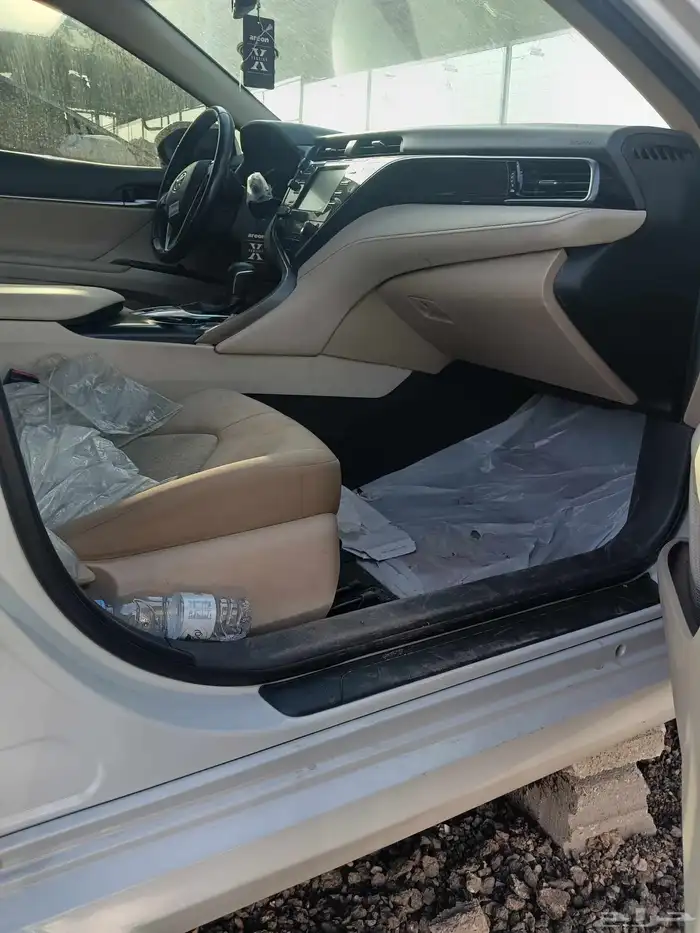 تشليح كامري 2020 هايبرد لبيع قطع غيار فقط 2