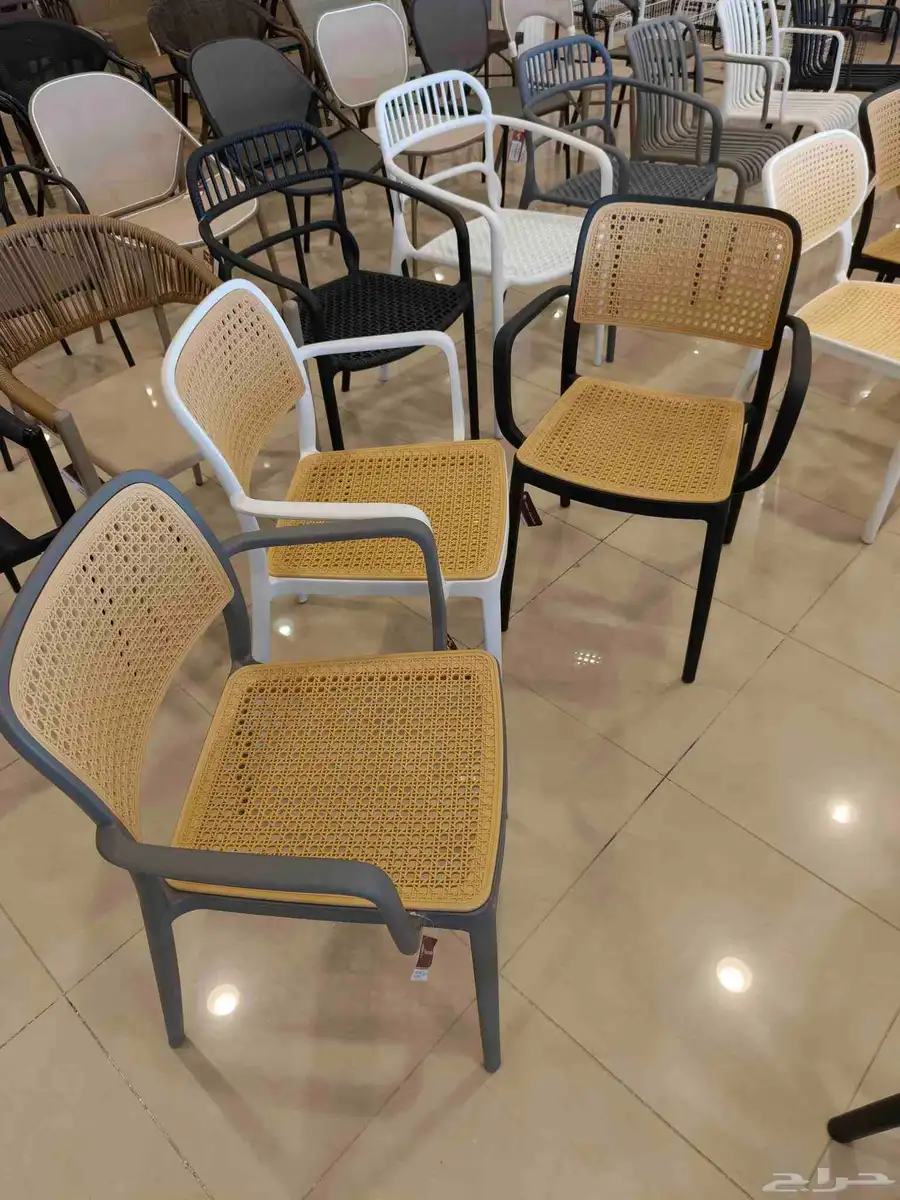 طاولات وكراسي للكافيهات والمطاعم والمقاهي داخليه وخارجية 10