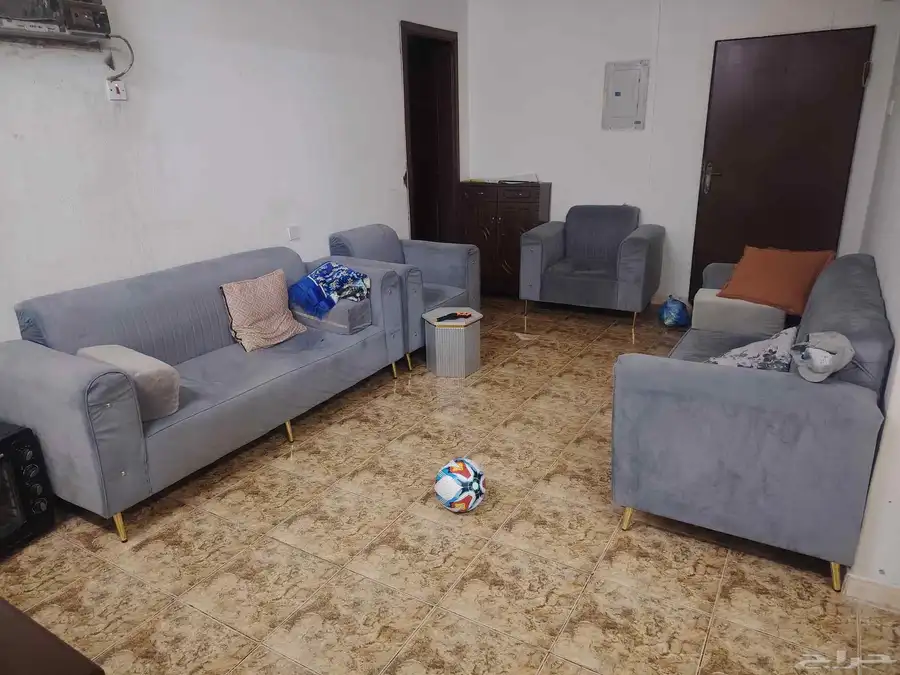 فرش اثاث للبيع موجود بلعزيزية 0