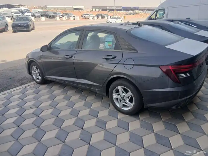 اكسنت. فليت. 2025 3