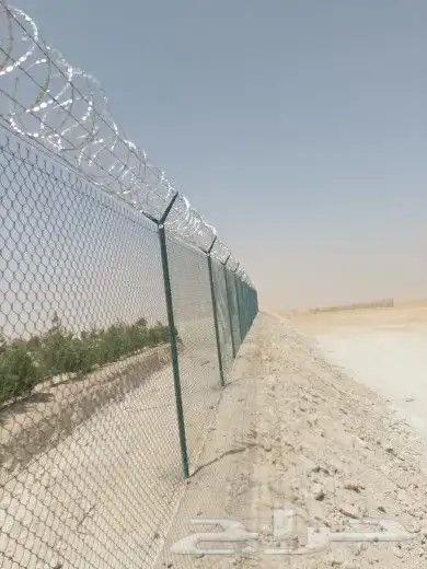 تركيب شبك سياج بجميع انواعه 2