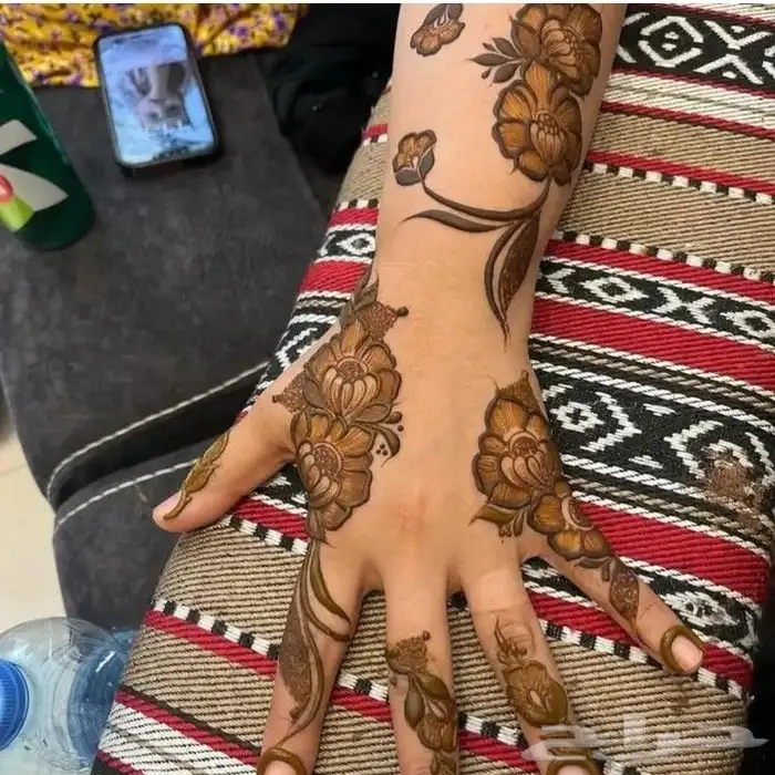 نقاشه ام أروى الرياض 2