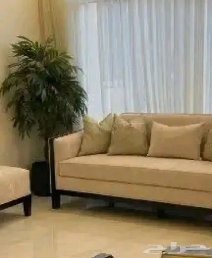 مكتب مودرن متوفر و كراسي و طاولات 19