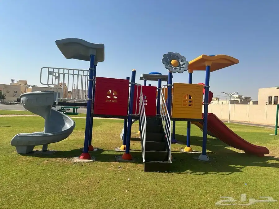 العاب حدائق وارضيات مطاط وكل ما يلزم للحدائق و الملاعب 3