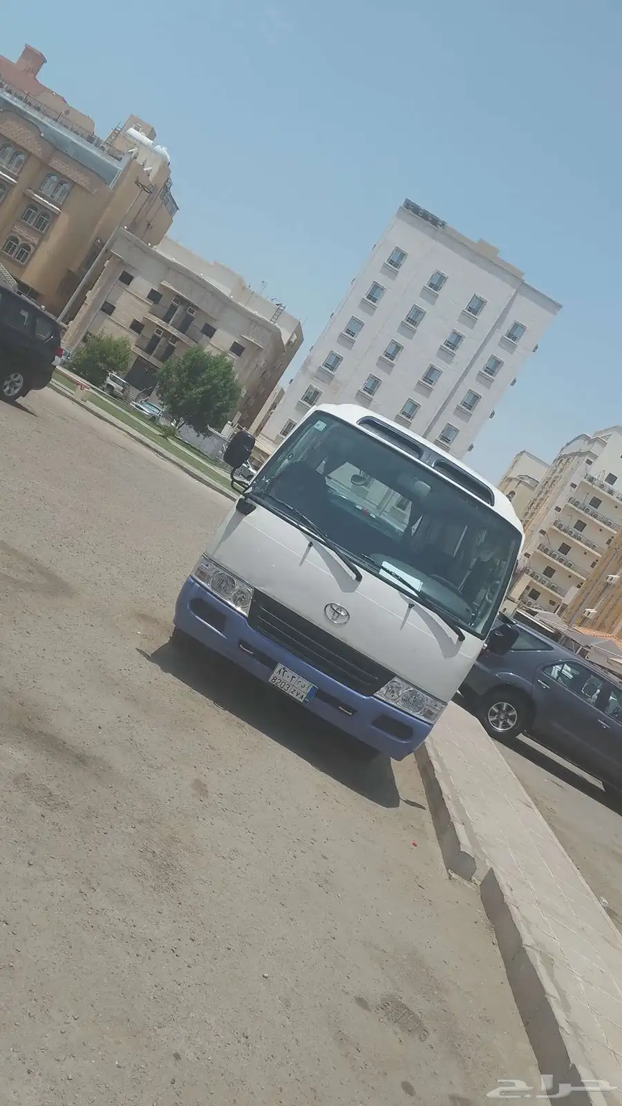 ديزل كوستر باص للايجار 30 راكب مع سواق و 15 را ب باص 1