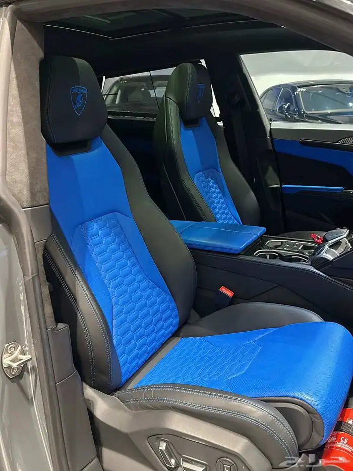 Lamborghini URUS 2022 10
