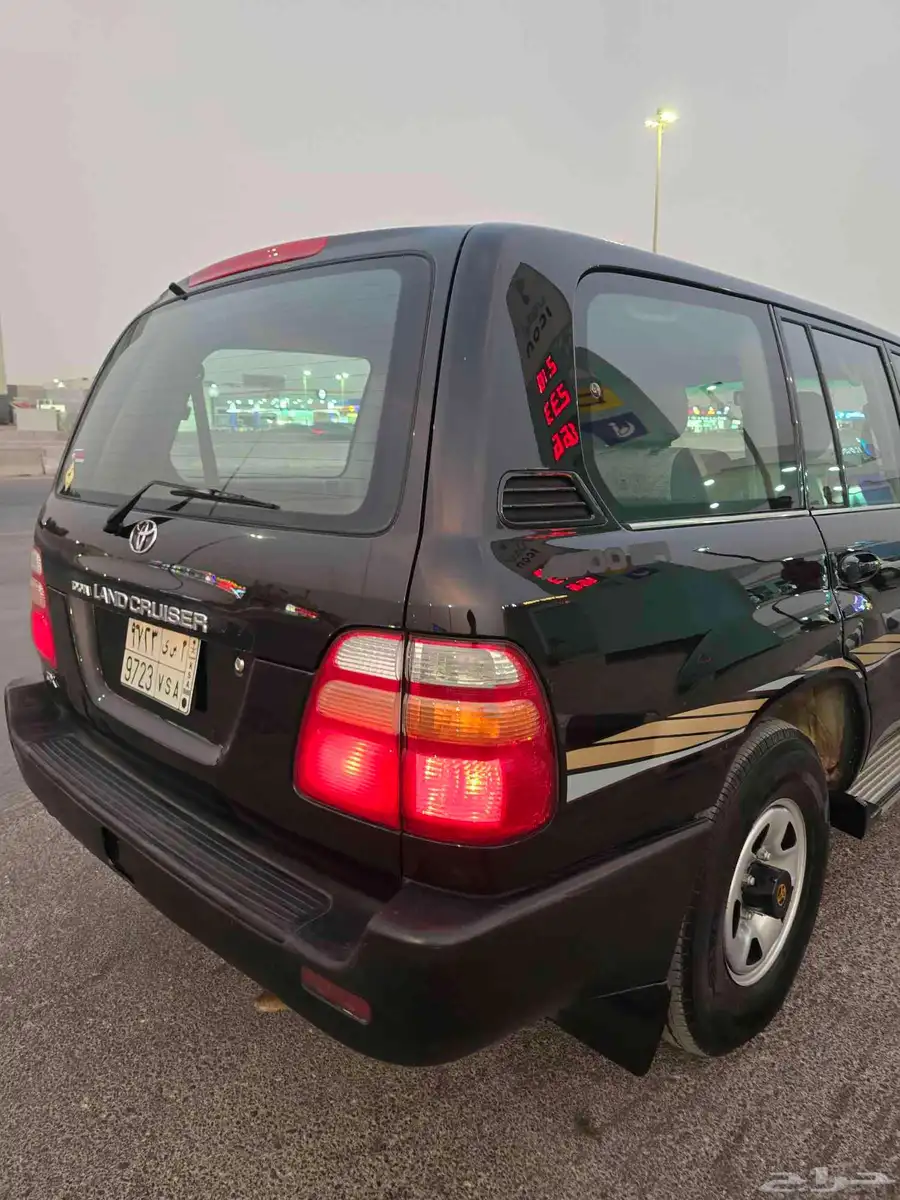 اندكروزر موديل 2000 4