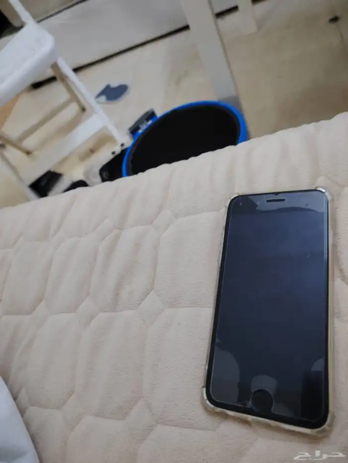 ايفون 6 رصاصي ينفع قطع غيار بي 150 ريال وممكن اراعيك 1