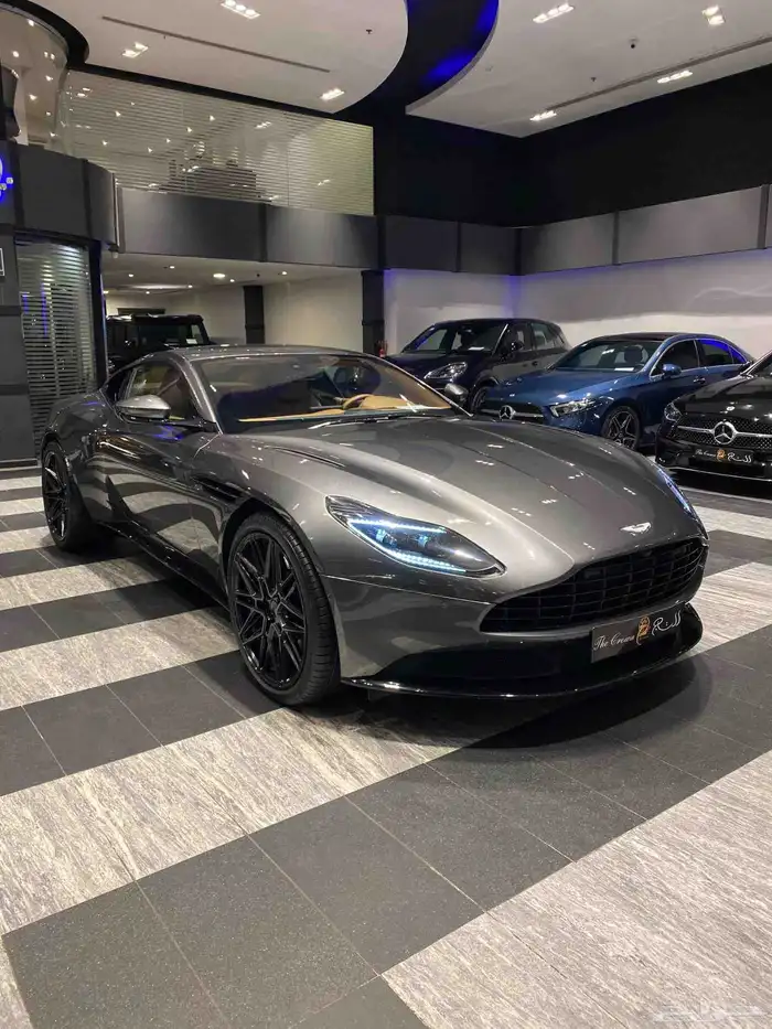 Aston Martin DB11 2020 2
