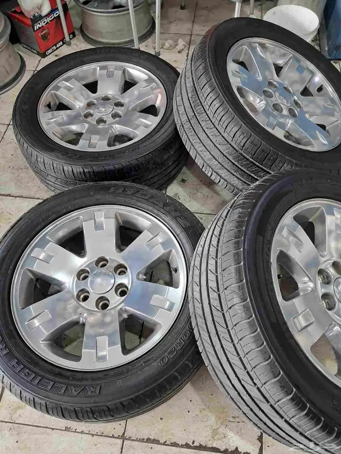 طقم جنوط يوكن 2010 مقاس 20 اصليه وكاله خلق جديد 0