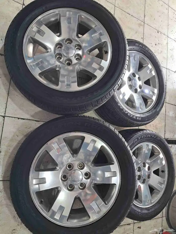 طقم جنوط يوكن 2010 مقاس 20 اصليه وكاله خلق جديد 4