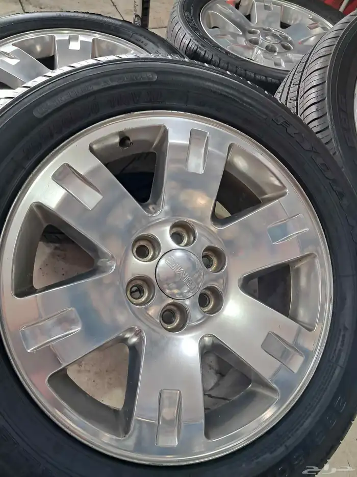 طقم جنوط يوكن 2010 مقاس 20 اصليه وكاله خلق جديد 1