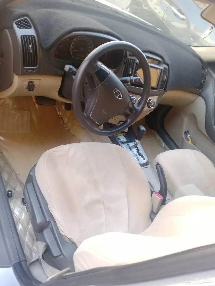 Honda elentra 2011 model 4