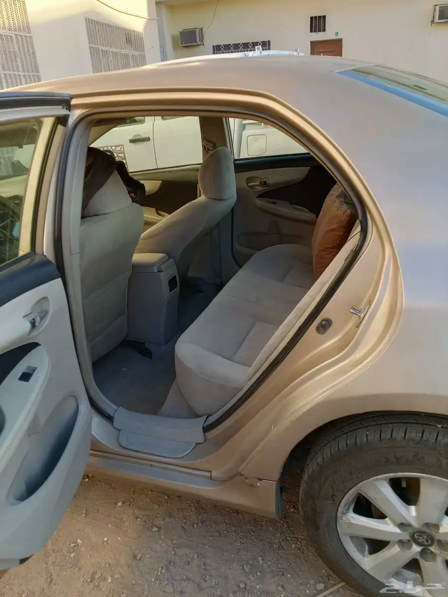 TOYOTA CROLA 2012 GAIR MANUAL CONDITION IS GOOD 6