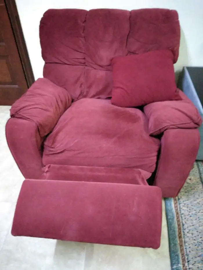 السعرعلى السوم عدد اثنين كنب من هوم سنتر 3