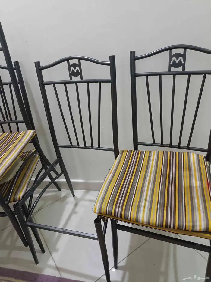 طاولة طعام 0