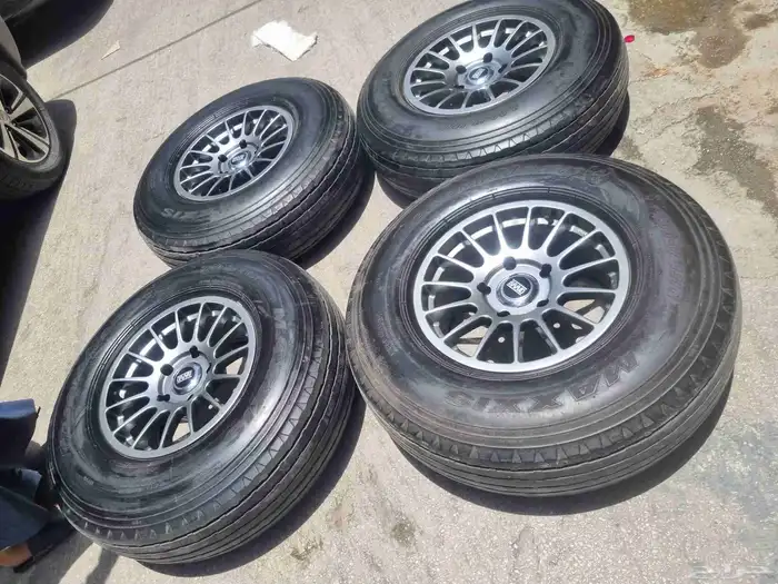 كفرات بلون الكفرات نضيفه مره على الشرت مع جنوط بريد 4