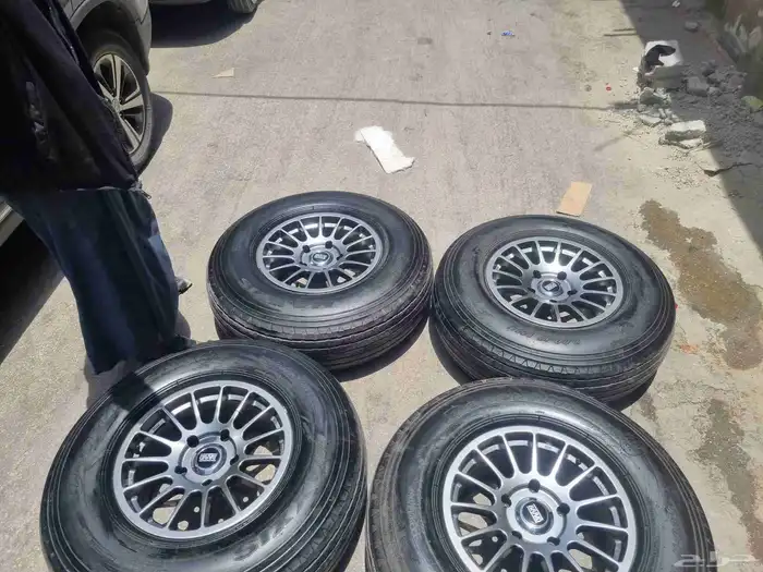 كفرات بلون الكفرات نضيفه مره على الشرت مع جنوط بريد 1