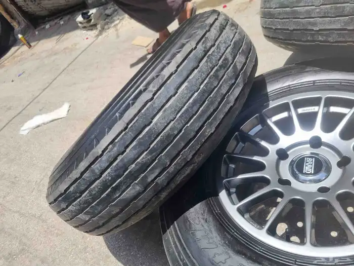 كفرات بلون الكفرات نضيفه مره على الشرت مع جنوط بريد 5