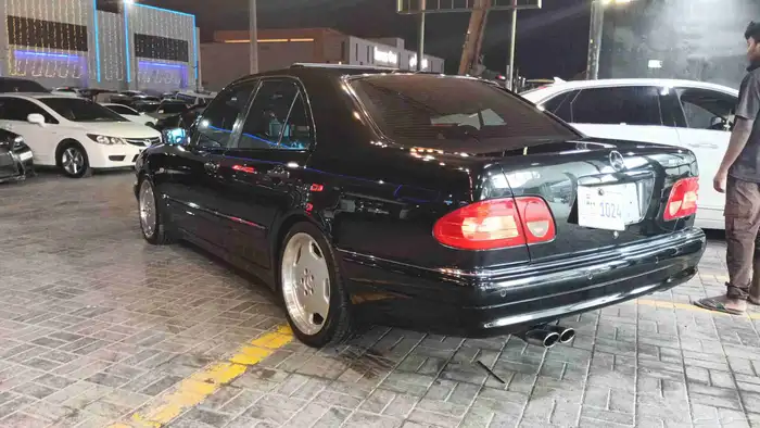 مرسيدس بنز W210 AMG 5