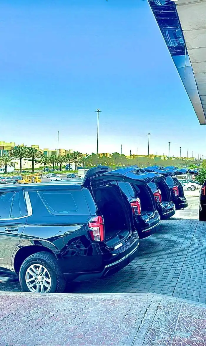 يتوفر لدينا جميع انواع السيارات الفارهه للايجار افضل الاسعار 4