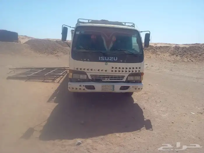 للبيع دينا ايسوزو هيدروليك موديل 2005 ماكينه خفيفه 2