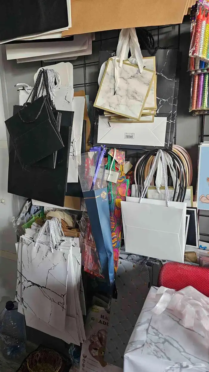 اغراض بظاعة محل ورود.. تبيع المحل باقي البظاعه 7