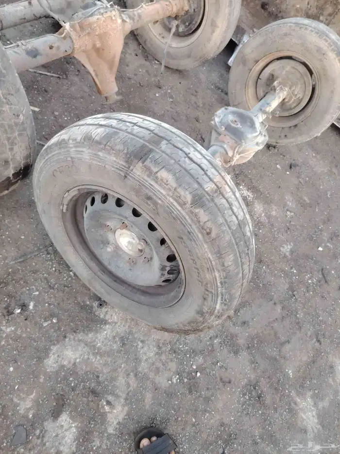 باص نيسان 2012وماتحت نوفر دفرنصات وكاله بسعر 1500 1