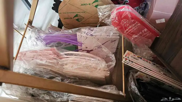 اغراض بظاعة محل ورود.. تبيع المحل باقي البظاعه 17