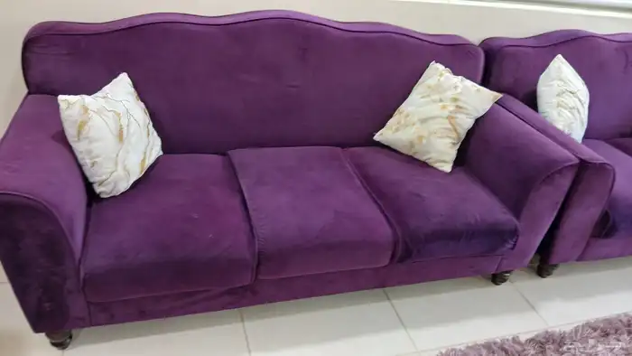 طقمين كنب مخمل من هوم سنتر11 نفر للبيع 3