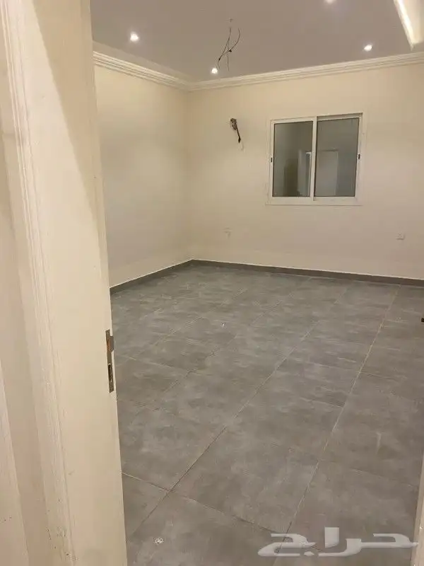 للايجار شقه فاخره عوائل في مروج ا 1