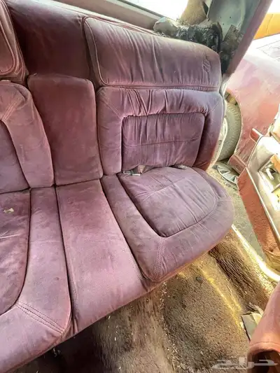مراتب وكراسي أولدزموبيل عنابي 4