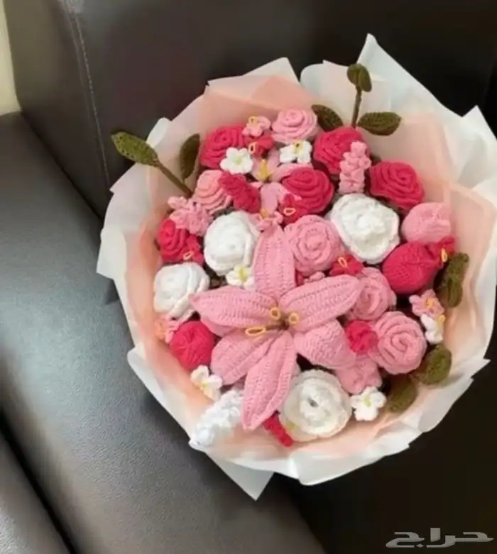 عمل كروشيه باقات ورد ميداليه مفاتيح توزيعات للمناسبات 4