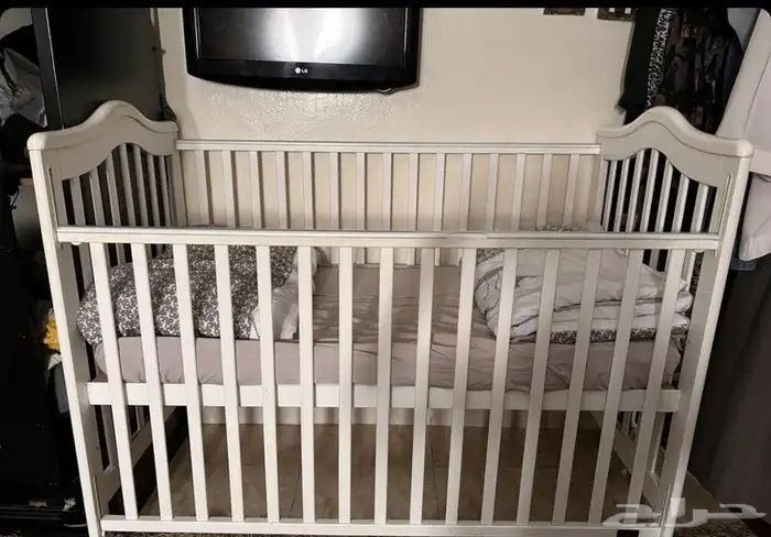 سرير اطفال من ايكيا للاطفال اعمارهم من 1 شهر - 3 سنين 0