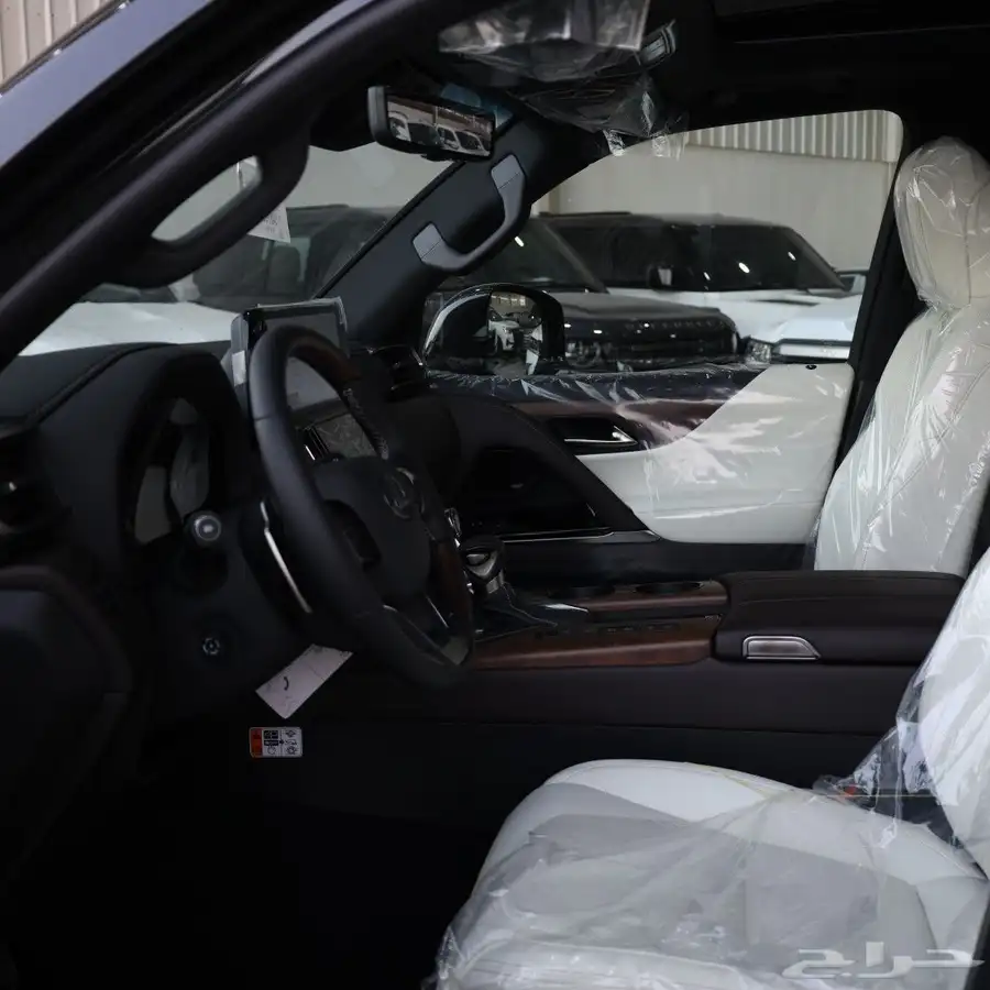 لكزس LX600 BB الساير أوف وايت 2025 4
