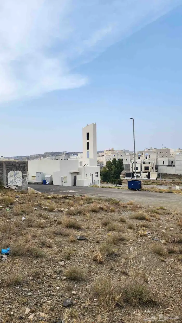 أرض سكنية بابها للبيع بالقرب من المطار وطريق مرحبا ألف 3
