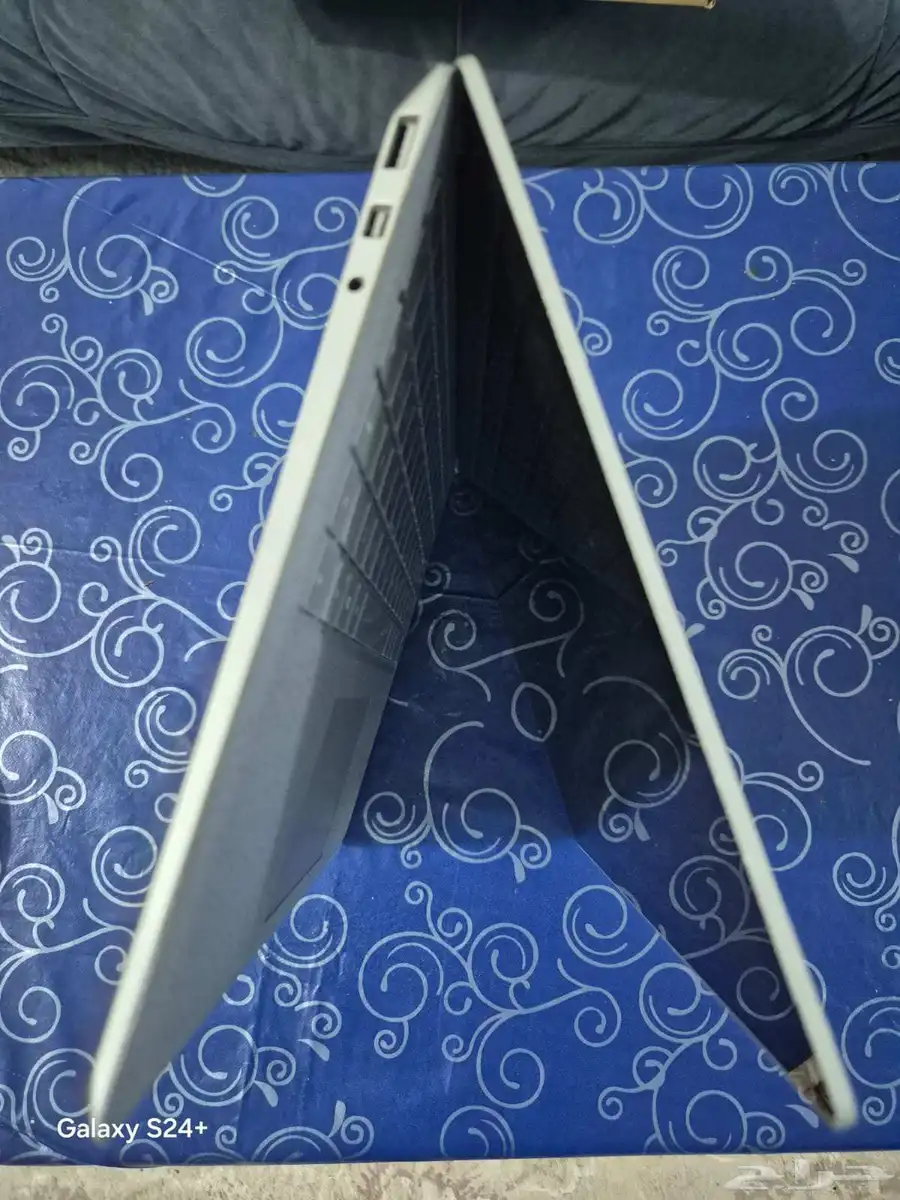 Microsoft Surface 2 Core i7  8th Gen   16 512 Touchscreen 4