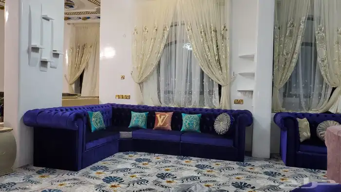 تنجيد وتفصيل كنب ومجالس عربيه مساند ستائر 12