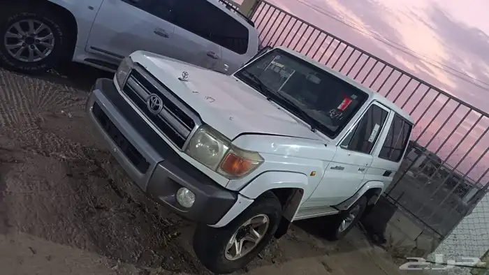 للبيع لاندكروزر ربع موديل 2014 قطع تشليح 2