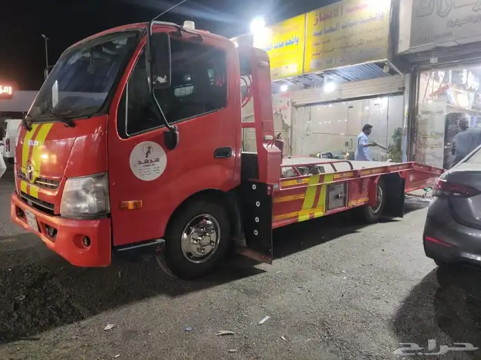 سطحة تايوتا لنقل السيارات داخل جده 0