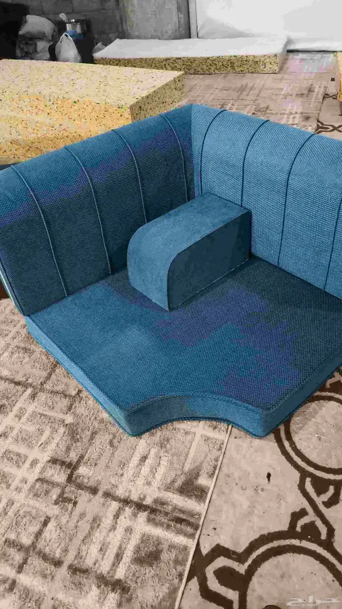 تنجيد وتفصيل كنب ومجالس عربيه مساند ستائر 6