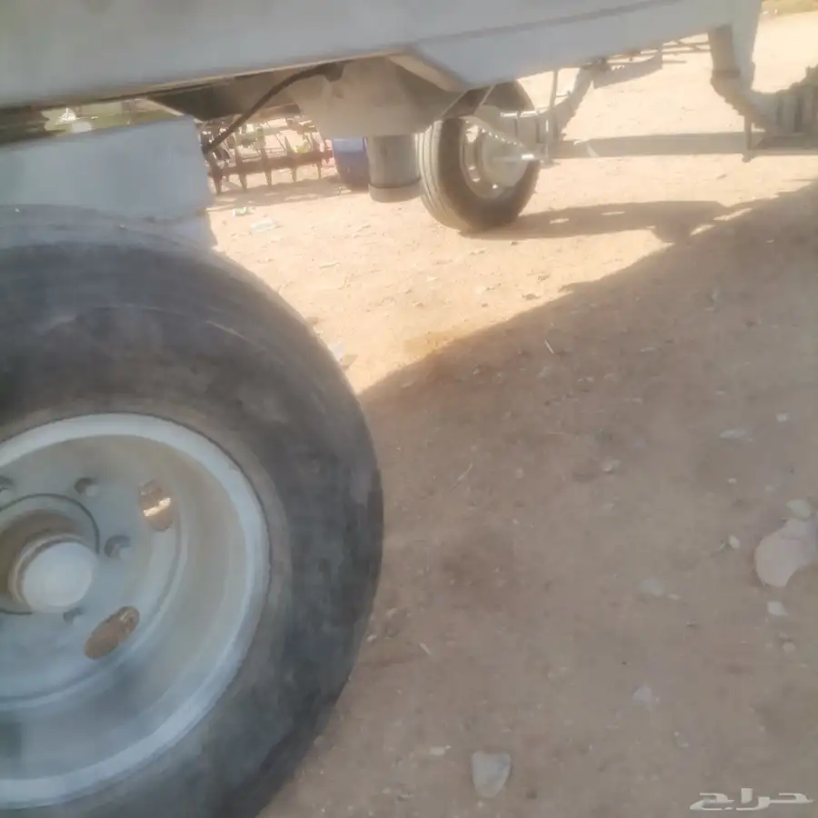 مقطورة اربع كفرات قلاب 1
