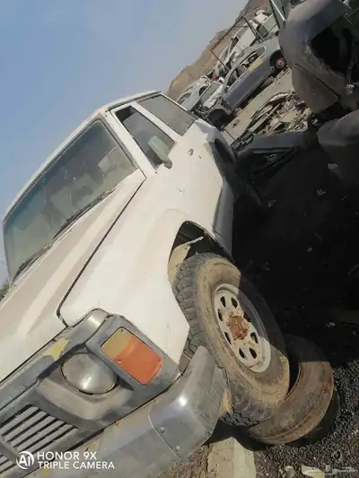نيسان باترول ربع 92 تشليح قطع غيار فقط 4