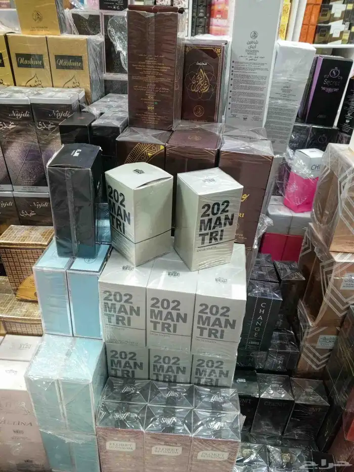 حبتين عطر ب25ريال والثالث مجاني 3