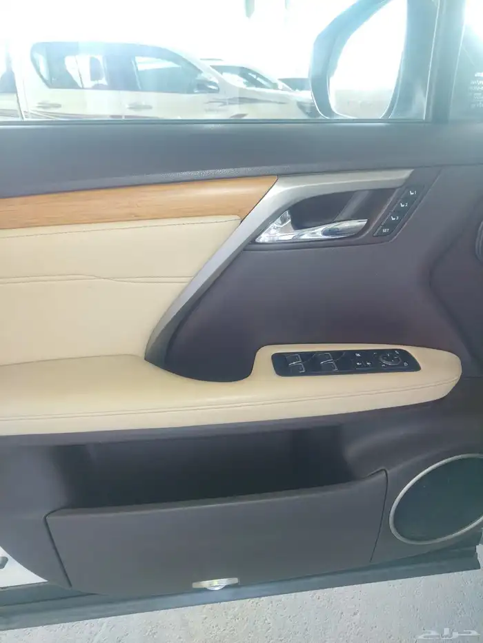 2017 لكزس RX350 24