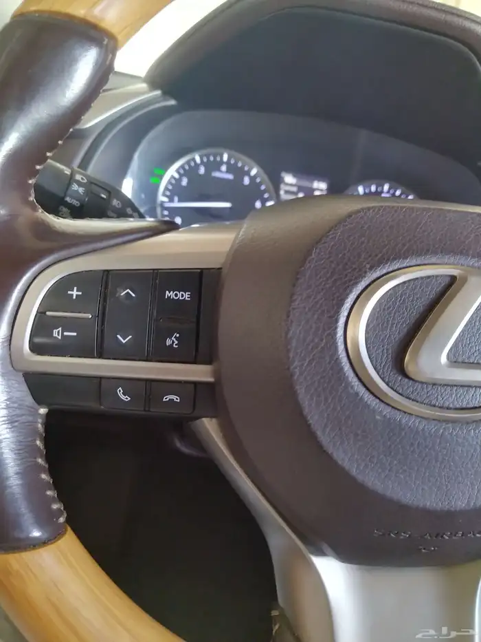 2017 لكزس RX350 33