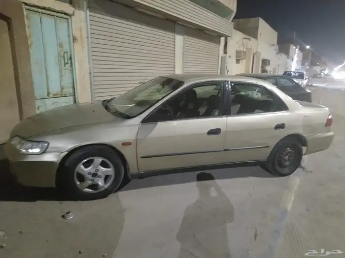 hunda accord model 2000 4