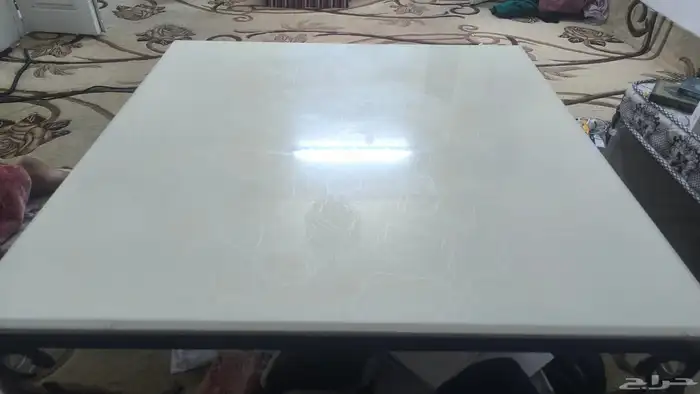 طاوله رخام نظيفه جدا 1