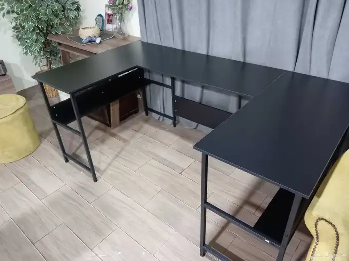 طاولة مكتب قيمنق حرف u L مستخدمة 1